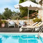 Luxury In Villa