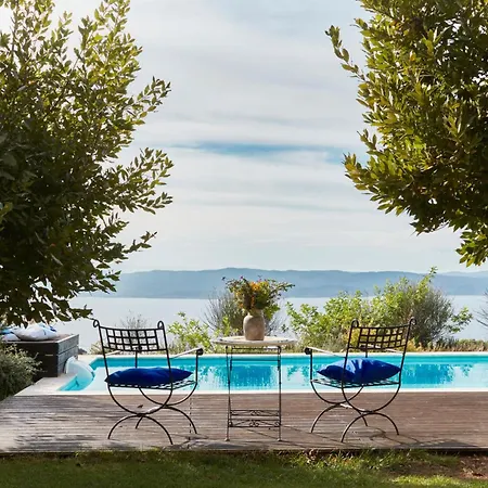 Villa Luxury In *