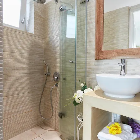 Luxury In Villa Kechria
