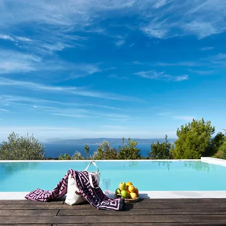 Luxury In Villa Kechria