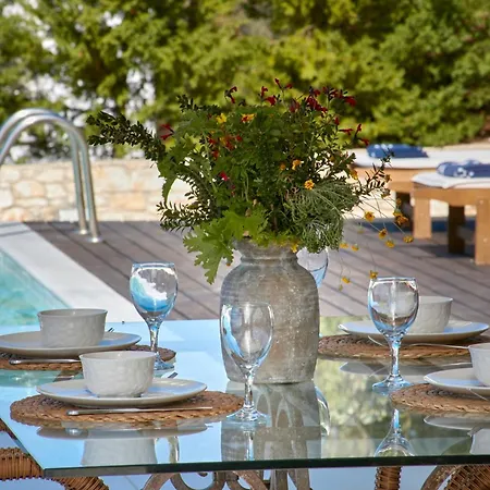 فيلة Luxury In *